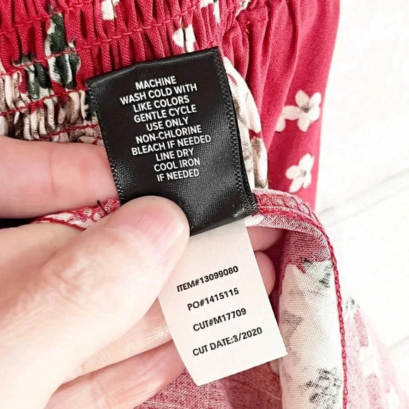 Torrid Faded Red/Pink Floral Smocked Flutter Sleeve Sundress Women's Size 1X - Picture 9 of 9